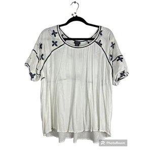 Torrid Bauernbluse weiß blau Blumen bestickt Kurzarm Größe 0 - Bild 1 von 6