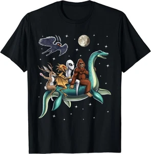 NUEVA Camiseta Cryptid Bigfoot Jackalope Mothman Monstruo del Lago Ness - HECHA EN EE. UU. - Imagen 1 de 12