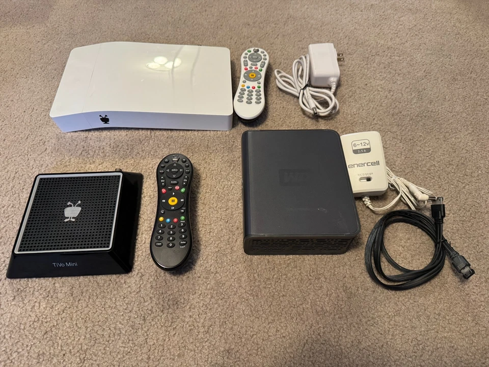Tivo Bolt 1000GB  TCD849000 (Ant/Cable) LIFETIME, WD Expansion disc, TiVo Mini - Image 1 of 4