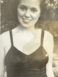 G5 Photograph Close Up POV Pretty Beautiful Brunette Woman Bathing Suit - Picture 1 of 3