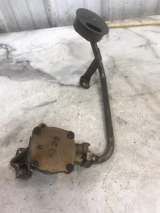 96 OMC Volvo Penta 5.0 L 302 V8 Ford Marine Engine oil pump - Picture 1 of 8