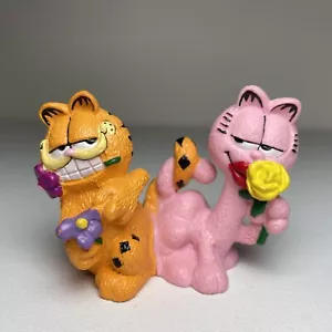 Vintage Garfield & Arlene 2,5" Cartoon Katzen Liebesfigur Applaus Pfoten Decopac - Bild 1 von 7