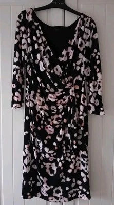 GORGEOUS ⭐️  COAST DRESS ⭐️ Ladies UK Size 12, Black Print, Excellent Condition - Image 1 of 4