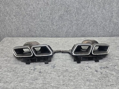 КОМПЛЕКТ НАКОНЕЧНИКОВ ТРУБ ЗАДНЕГО ВЫХЛОПНОГО ГЛУШИТЕЛЯ MERCEDES W222 S560 S550 S63 OEM - Изображение 1 из 4