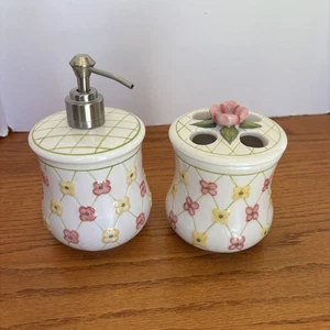 Longaberger 2 Pc Dogwood Lattice Soap Dispenser Toothbrush Holder - Vanity Set - Picture 1 of 9