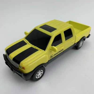 ERTL 1/24 John Deere Pickup Truck Yellow Die Cast Metal Bed, Extended Cab, Hitch - Image 1 of 4