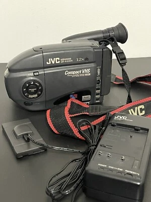 JVC Compact VHS Videomovie Camcorder Model No. GR-AX404U W Accessories Tested - Image 1 of 4