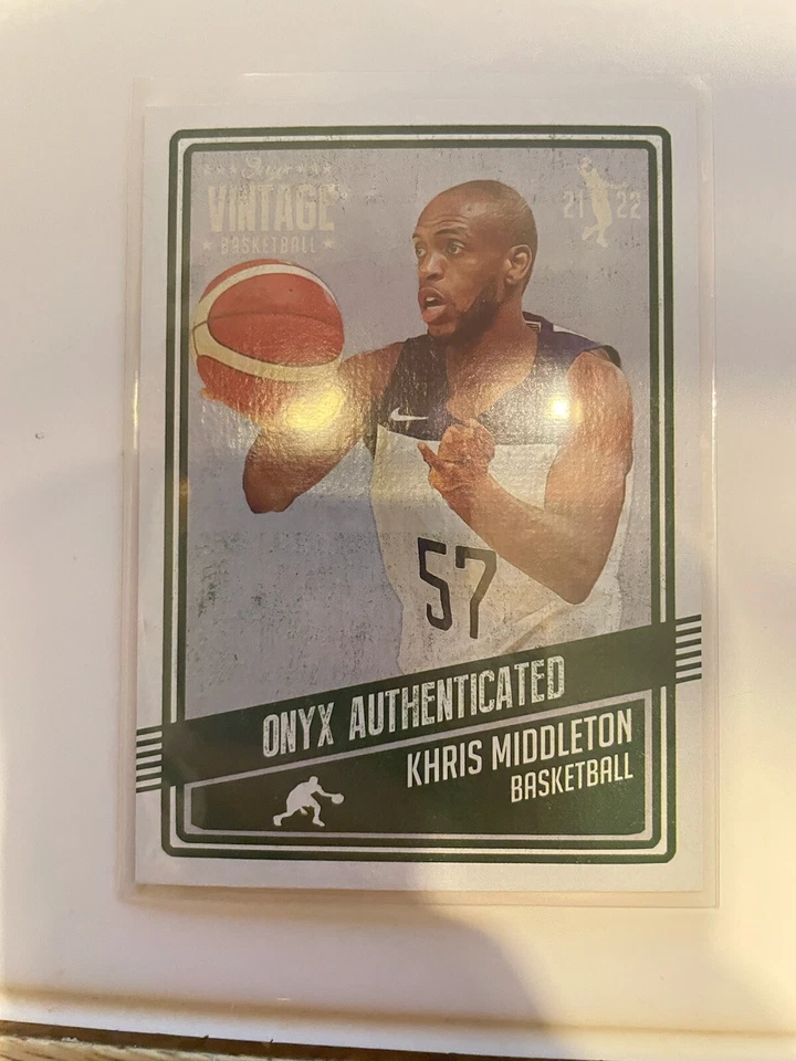 2021 ONYX VINTAGE BASKETBALL BASE CARD KHRIS MIDDLETON #VBKH - Image 1 of 1