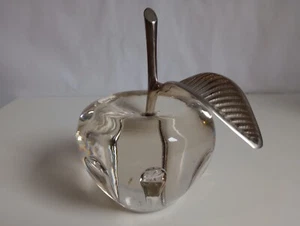 14cmH Controlled Bubbles Glass Apple Ornament Paperweight Metal Stem&Leaf 1.2kg - Picture 1 of 7