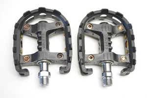 VP-777 COMPOSITE ATB ROAD MTN BICYCLE PLATFORM PEDALS WITH AMBER REFLECTORS 9/16 - Picture 1 of 6
