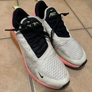Nike Damen Laufschuh Gr. 12 Summit White Pulse Air Max 270 Summit DJ5997-100 - Bild 1 von 9