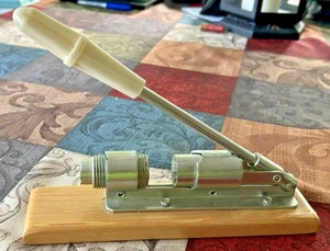Nut Cracker Machine Splitter Tool Breaker Pecan Sheller Walnut Almond Hand Crank - Picture 1 of 5