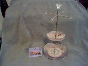 NWT GIRL'S FLORAL DETAIL TWO TIERED EARRING AND JEWELRY HOLDER WITH EARRINGS - Picture 1 of 11