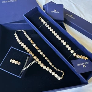 Authentic Swarovski Angelic Set / Necklace, bracelet & Ring # 8 , Rose gold - Picture 1 of 9