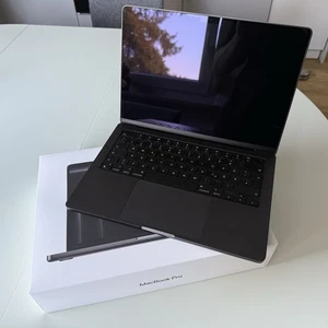 Apple MacBook Pro 14" M4 Pro (12 Core CPU / 16 Core GPU) 24GB/512GB Schwarz - Afbeelding 1 van 11