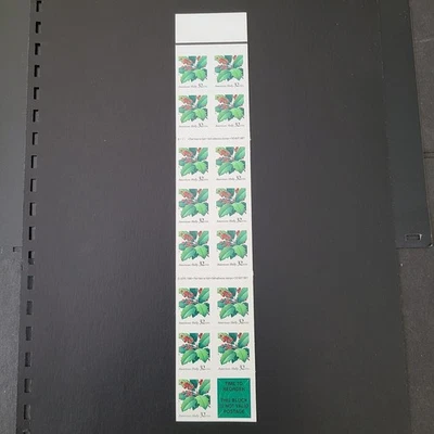 US 1997 #3177 BK264 32c Christmas American Holly Booklet pane of 15 MNH - Image 1 of 2