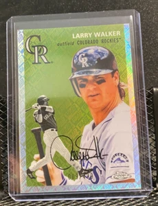 Larry Walker 2023 Topps Chrome Platinum Topps Logo Refractor #9/499 - Rockies - Bild 1 von 2