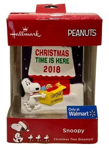 2018 Hallmark Walmart Christmas Time Is Here Tree Ornament Peanuts Snoopy - Picture 1 of 2