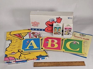 Vintage Sesame Street Lot • Books, Play Mat and Learning Cards • Reader's Digest - Picture 1 of 10