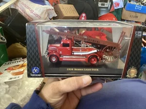 1938 DENNIS LIGHT FOUR FIRE ENGINE RED 1/43 DIECAST MODEL ROAD SIGNATURE 43011 - Picture 1 of 2