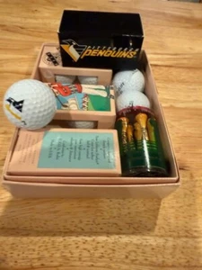 Pittsburgh Penguins Golf Balls Quantity 8 - Picture 1 of 3