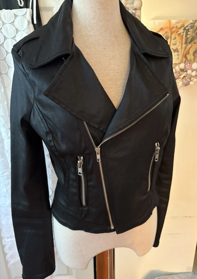 CHAQUETA MOTO VERDADERA RELIGIÓN! Negro TALLA MEDIANA... ¡ajuste ajustado! Foto 1 de 4