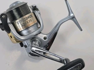 Shimano Syncopate 2500FE Spinnrolle mit Quick Fire Fresh Line GETESTET Gut - Bild 1 von 11