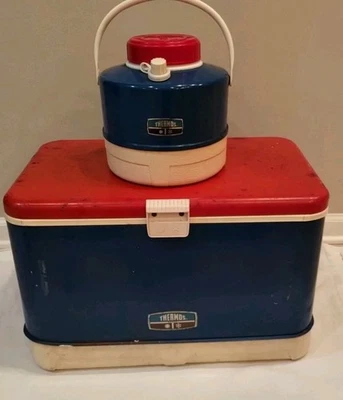 Termo enfriador y jarra de picnic vintage - rojo, blanco, azul - tan genial - patriótico Foto 1 de 4