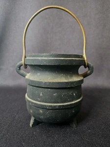 Vintage Cast Iron Fire Starter Cauldron Oil Smudge Pot Japan Handle - Picture 1 of 12