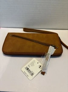 Free People Wallet Brown Distressed Vegan Wristlet Strap Zip Close Clutch NWT - Picture 1 of 3