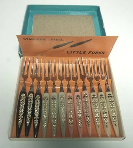 Set di 12 lucite vintage MCM anni 60 con design oro Hor d'oeuvre Little Forks Giappone - Foto 1 di 4