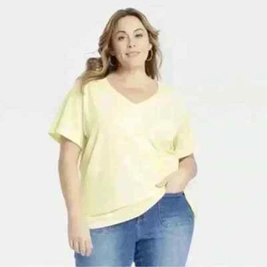Women's Short Sleeve V-Neck T-Shirt Yellow - Ava & Viv 2X - Picture 1 of 1