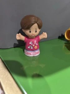 Fisher Price Little People BRUNETTE GIRL BARBIE Long Ponytail Mint - Picture 1 of 1