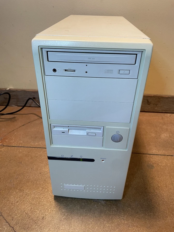 Chips de PC Tech Cyrix 6x06MX-PR233 233 MHz 128 MB SDRAM 3,2 GB HDD Windows 98 ¡Funciona! Foto 1 de 4