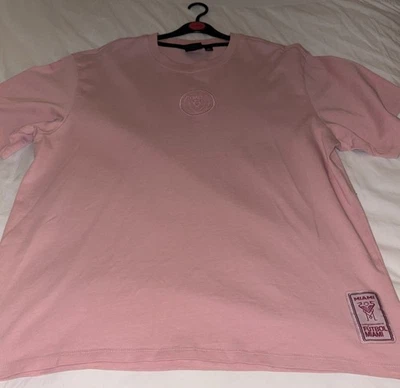 INTER MIAMI PINK T-SHIRT OFFICIAL CLUB MERCH LARGE/X-LARGE - Image 1 of 4