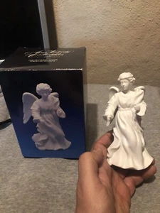Avon Natvity Collectibles 1987 The Standing Angel Procelain Figurine Replacement - Picture 1 of 2