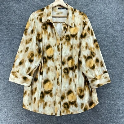 Camisa Essentials by Milano Mujer 2X Plus Beige Estampado Animal Cuello Abotonado Foto 1 de 4