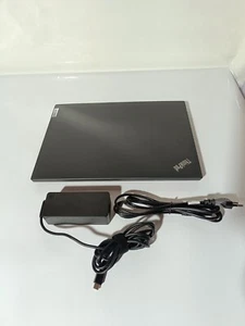Lenovo ThinkPad P14s G3 14", i7-1260P, 16GB RAM, 1TB m.2 NVIDIA T550 _1,88_6 - Photo 1/10