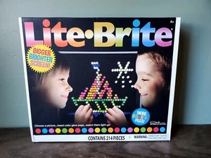 Lite Brite Hasbro Basic Fun 214 Colorful Pegs Kids Toy New and Sealed - Picture 1 of 5