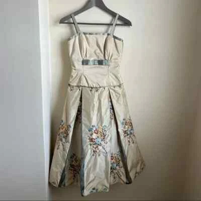 Vestido midi formal champán con ribete floral talla L de Elena Do Vale Foto 1 de 4