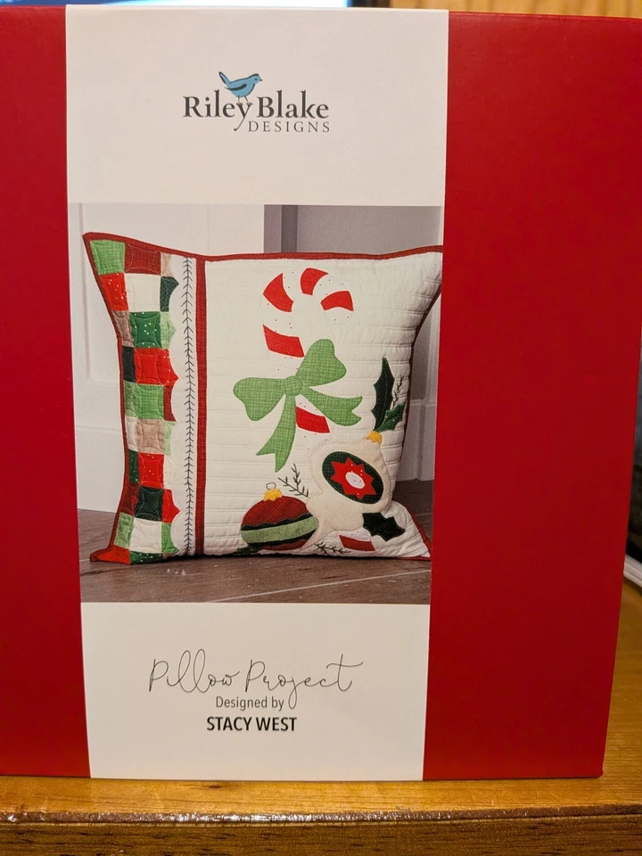 Riley Blake ~ Kit de Almohada del Mes ~ Diciembre ~ termina a 20x20" - Nuevo Foto 1 de 1