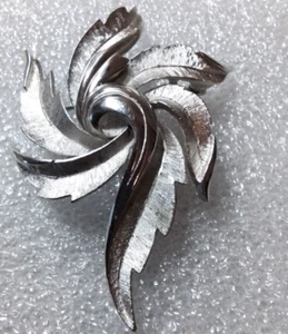 1937-1955 Vintage Trifari gebürstetes Silber Pinwheel Blattfeder signiert Brosche - Bild 1 von 18