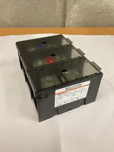 Bloque de distribución de energía Ferraz Shawmut MPDB69313 600VAC 760A 3P 100kA 1000V - Imagen 1 de 6