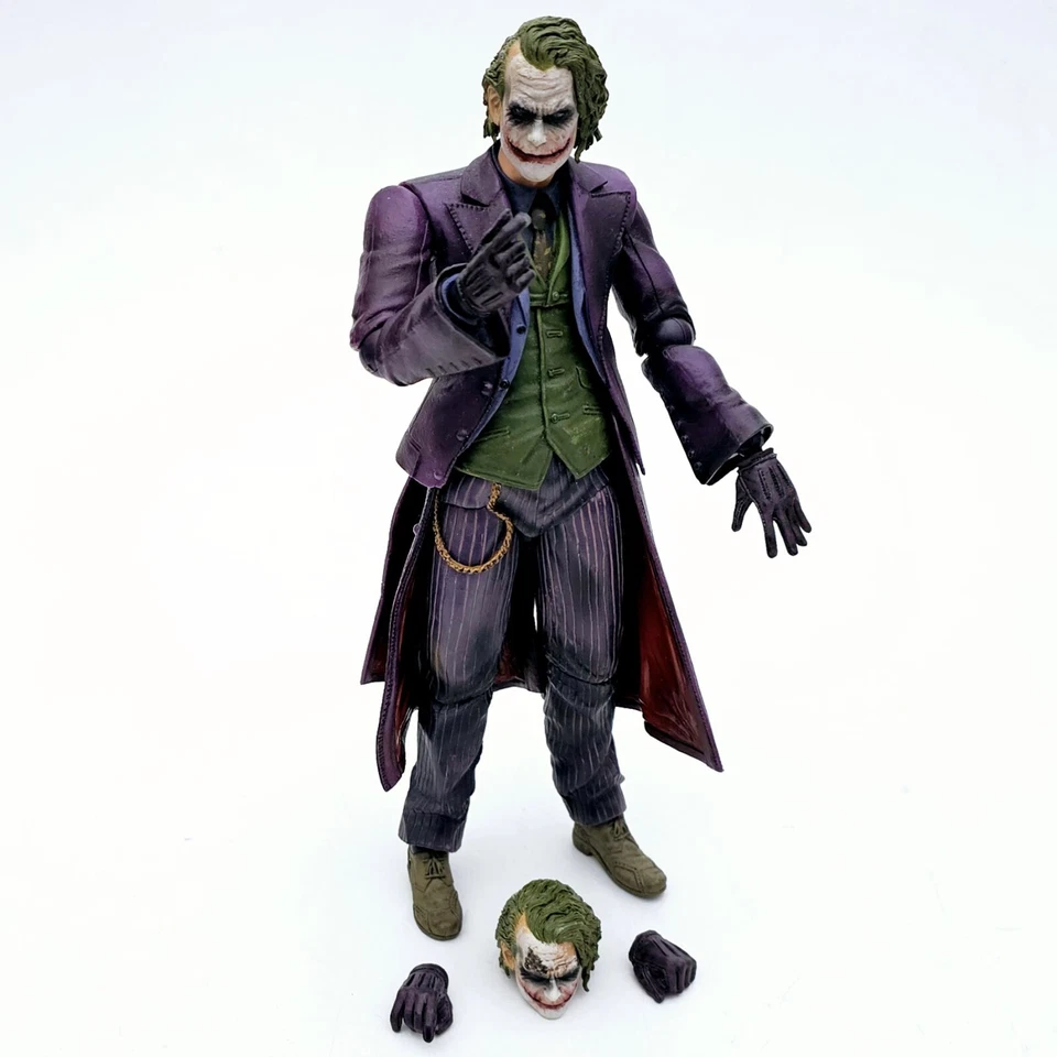 Play Arts Kai BATMAN - THE DARK KNIGHT TRILOGY 9" Figur THE JOKER (Heath Ledger) - Bild 1 von 1