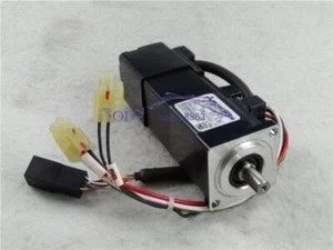 One Mitsubishi Servo Motor HC-KFS053BL-S18 HCKFS053BLS18 Used - Picture 1 of 1