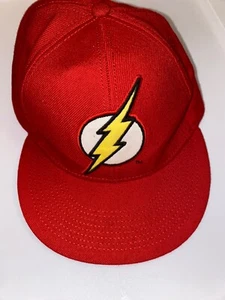 DC COMICS The Flash Hat Cap Red Yellow Embroidered 6 Panel Fitted L/XL ADULT - Picture 1 of 5