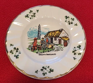 Cenicero redondo vintage de Irlanda Souvenir Carrigaline Pottery Co 5" - Imagen 1 de 5