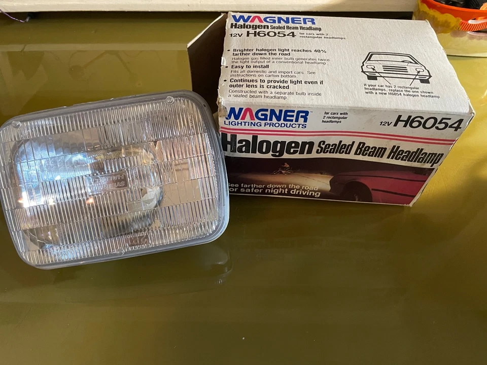 Faro rectangular Big A 12V H6054 haz sellado 281 Wagner nuevo stock antiguo Foto 1 de 1