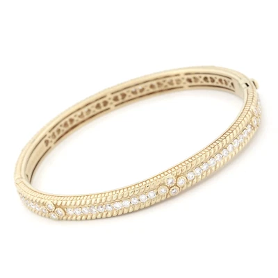 Brazalete con bisagras de diamantes y oro amarillo de 18 quilates con diseño de trébol Judith Ripka Foto 1 de 4