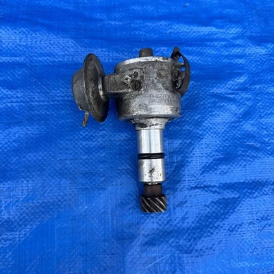 BMW E10 E21 E30 IGNITION DISTRIBUTOR BOSCH 0237002096 JGFU4 - Image 1 of 4